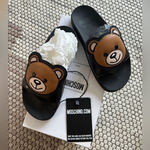 Moschino Slides